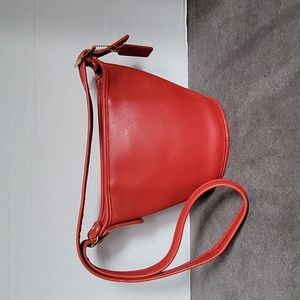 Vintage Coach red leather #9019
